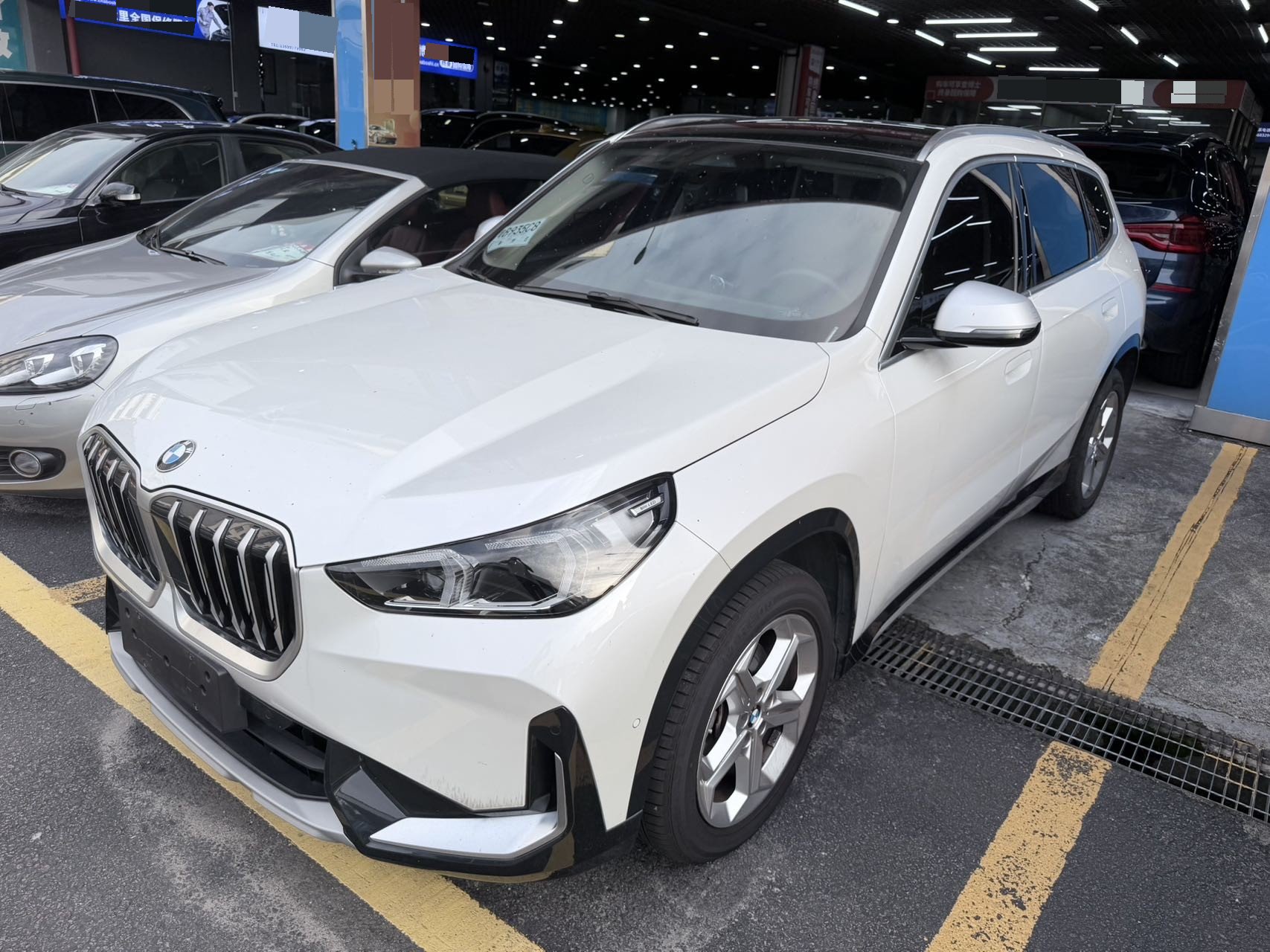 BMW X1 2023 BMW X1 2023 car image