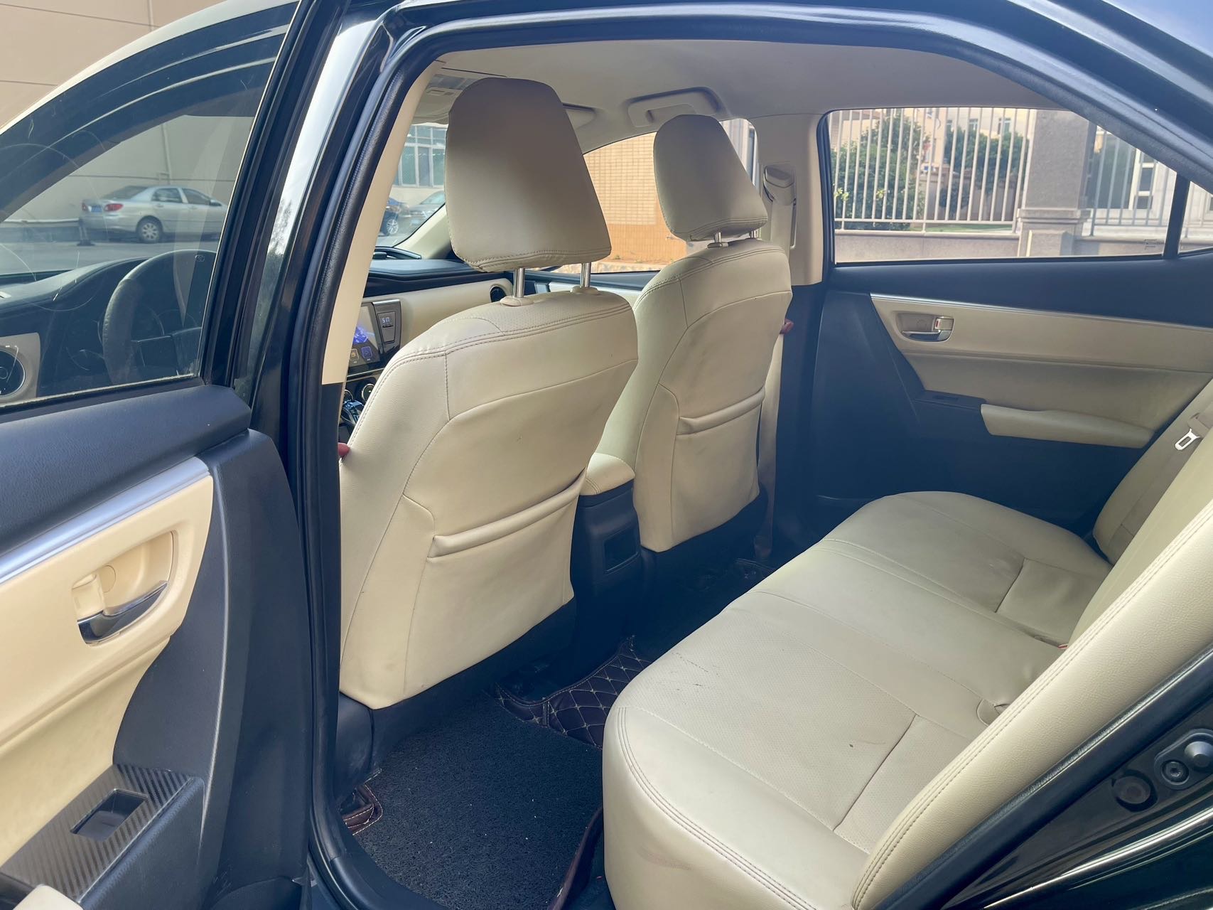 Toyota Corolla 2018 car image #4