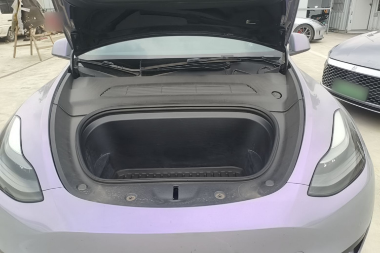 Tesla Model Y 2022 immagine di auto #20