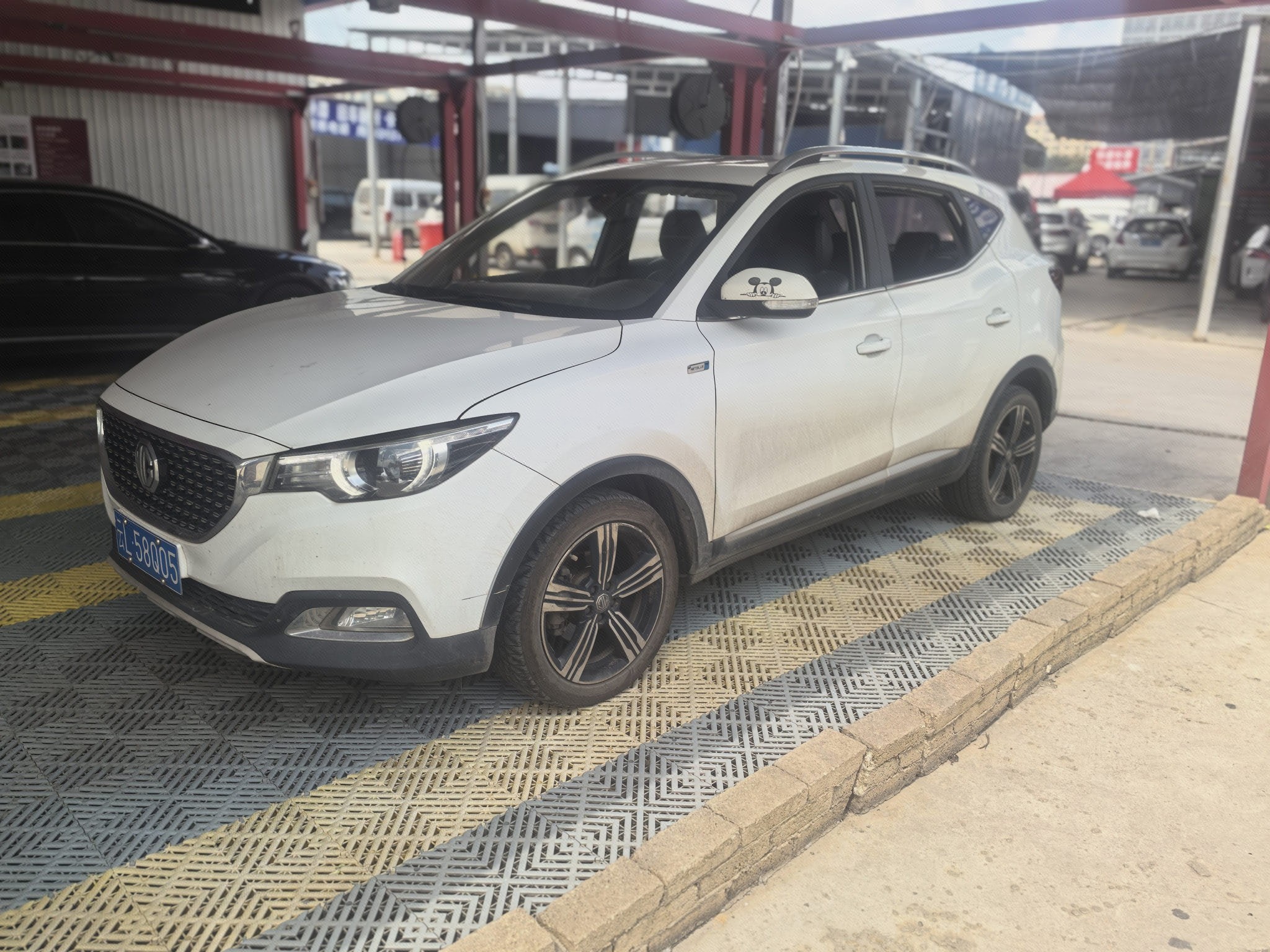 MG ZS 2018 MG ZS 2018 car image