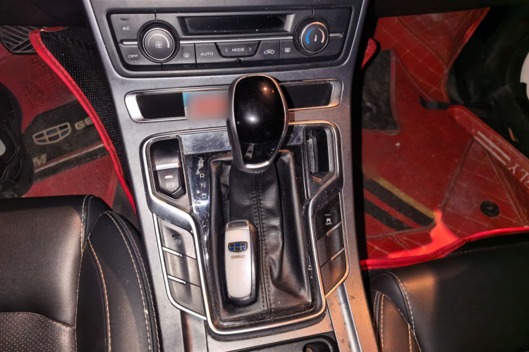 GEELY Emgrand 2019 car image #18