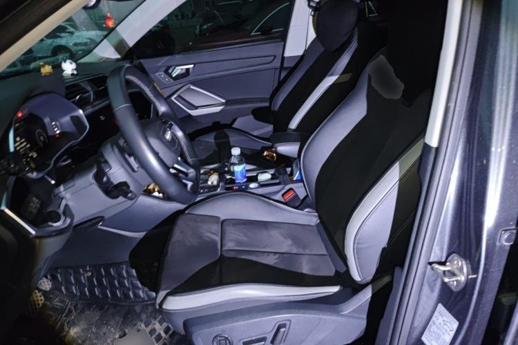 Audi Q3 2022 car image #15