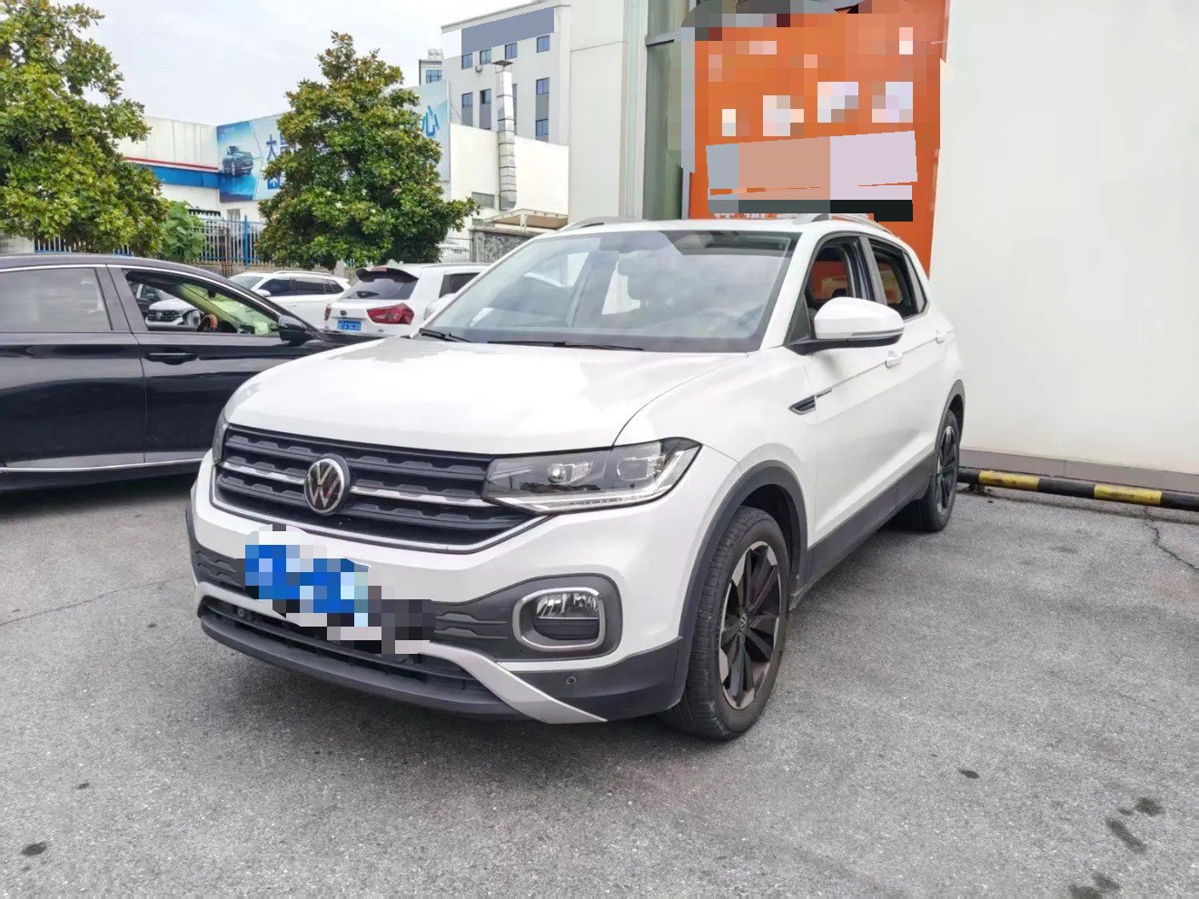 2023 immagine di auto 