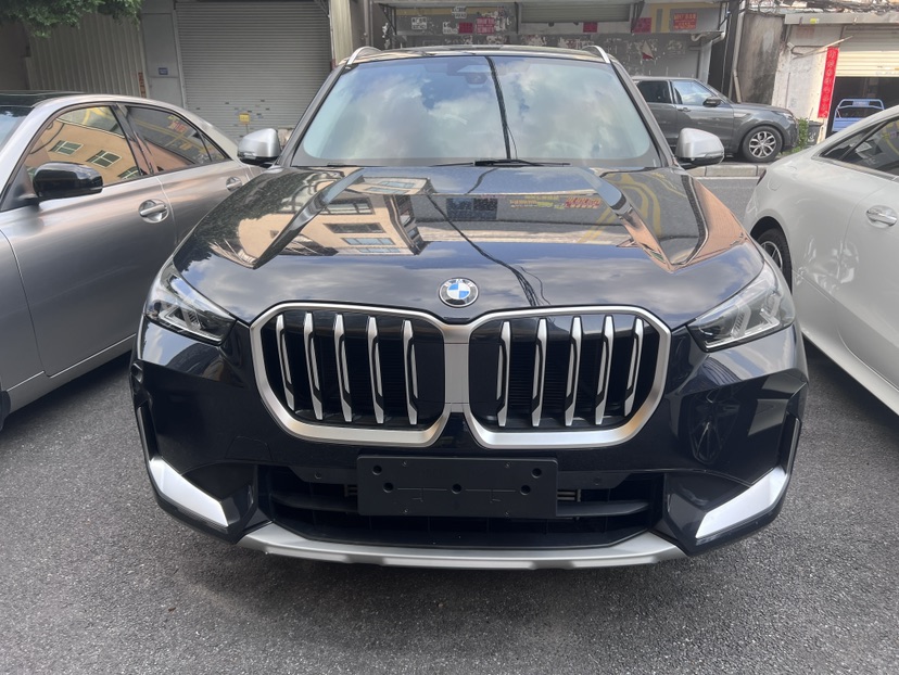 BMW X1 2023 car image #2