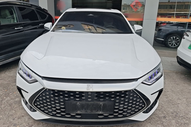 2022 car image #3