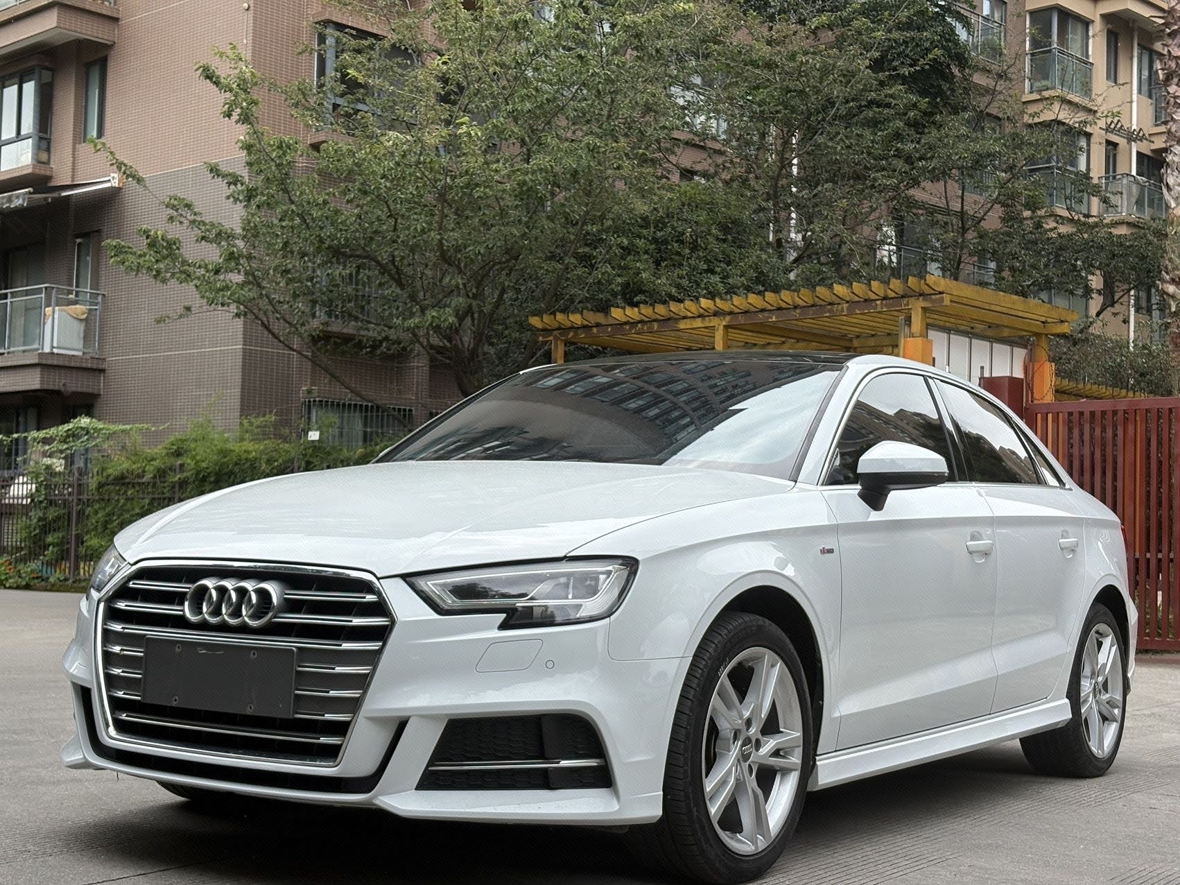 2020 2020 car image