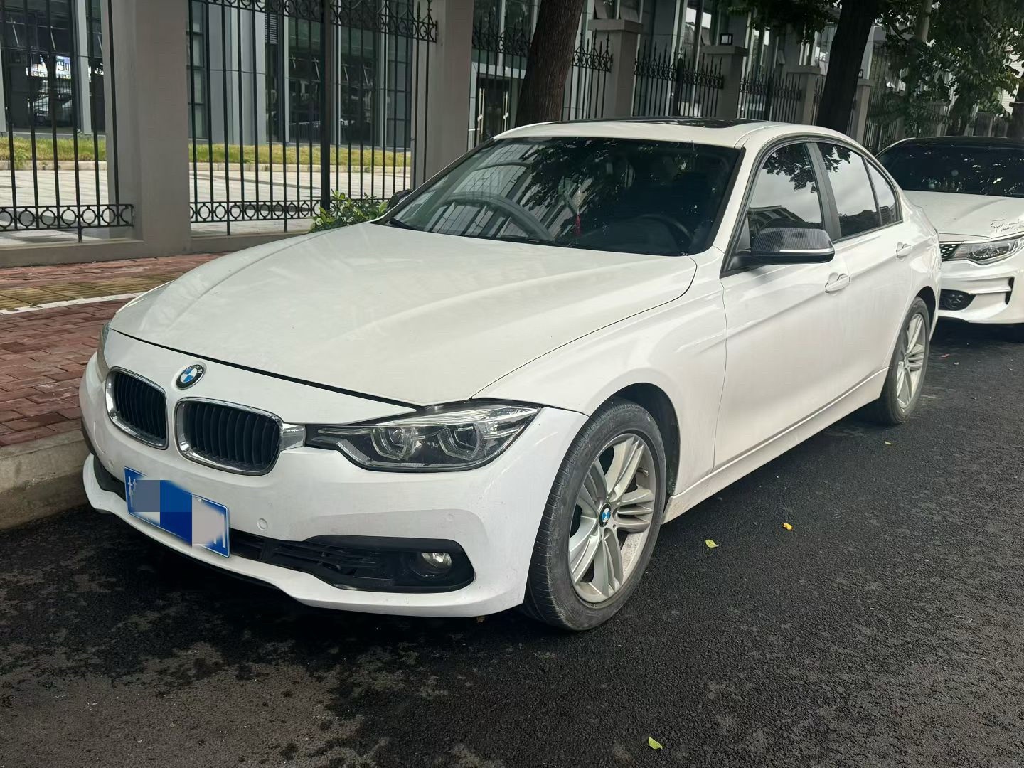 BMW 3 Series 2016 BMW 3 Series 2016 car image