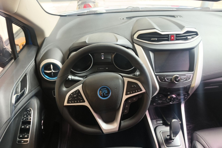 BYD Yuan New Energy 2018 #12 BYD Yuan New Energy 2018 car image #12