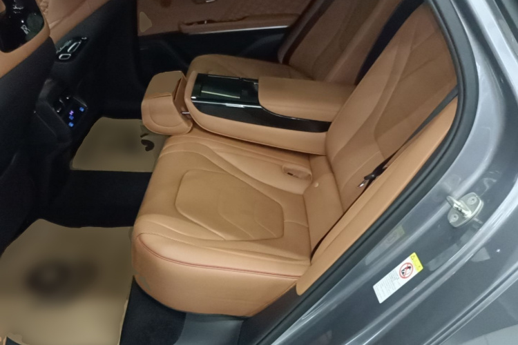 BYD Han 2022 car image #17