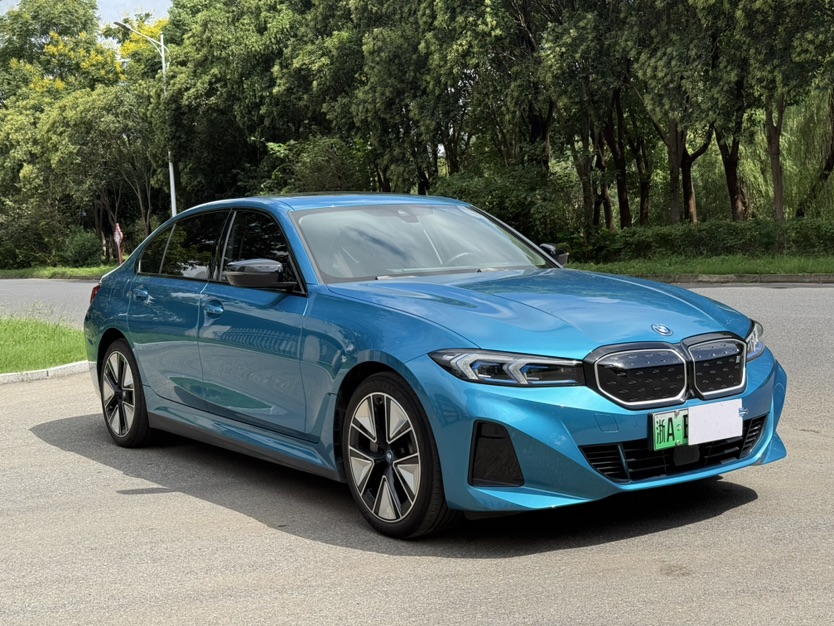BMW i3 2023 car image #3