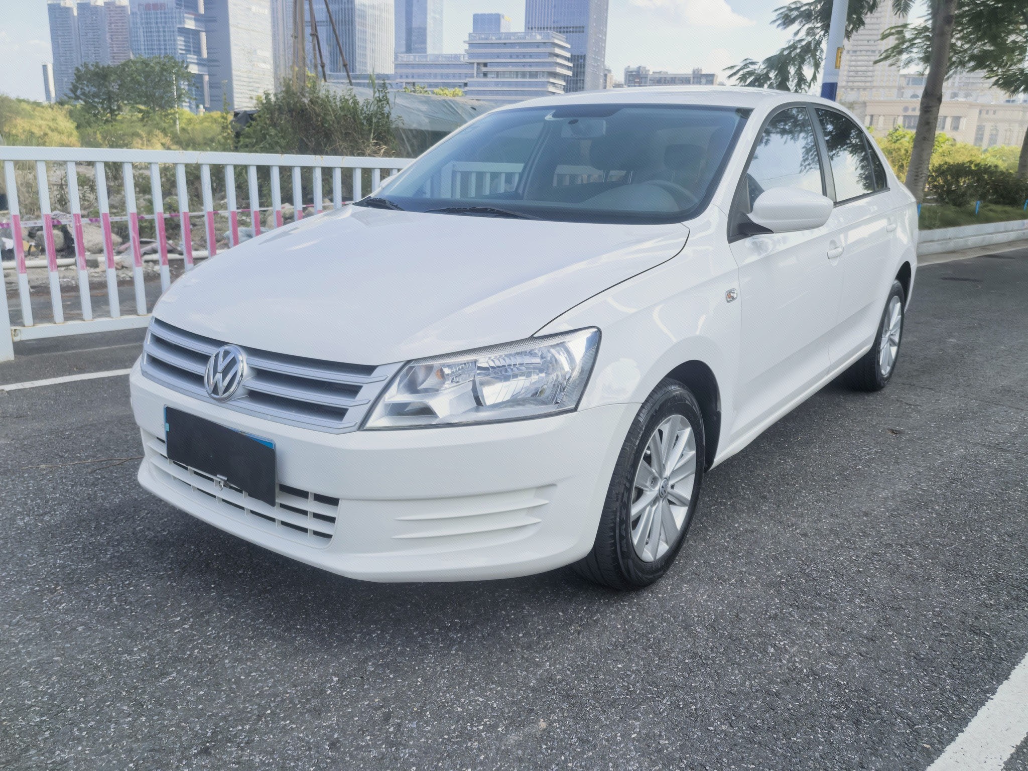 Volkswagen Santana 2013 Volkswagen Santana 2013 car image