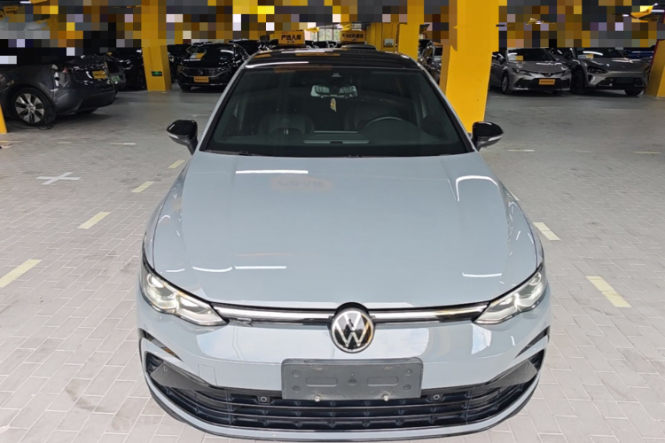 Volkswagen Golf 2021 car image #3