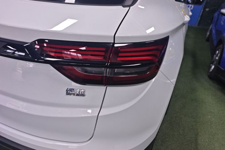 GEELY Coolray 2025 car image #8