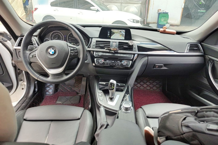 BMW 3 Series GT 2019 #11 BMW 3 Series GT 2019 صورة سيارة #11