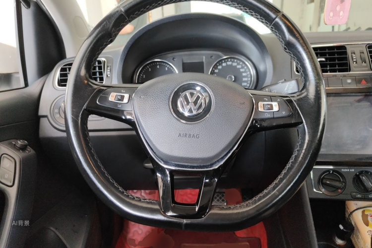 Volkswagen Polo 2017 car image #12