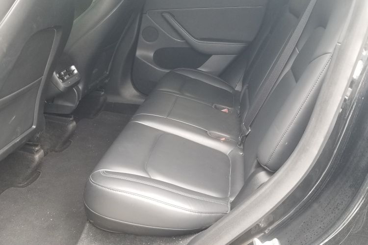 Tesla Model Y 2021 #17 Tesla Model Y 2021 car image #17