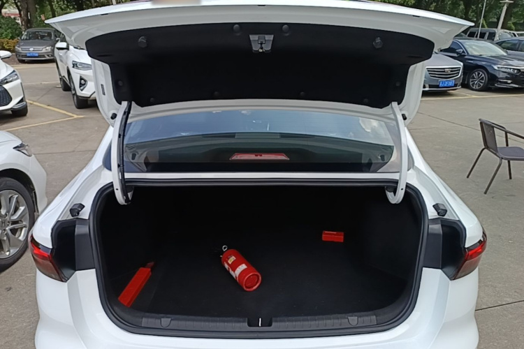 GEELY Emgrand 2023 car image #19