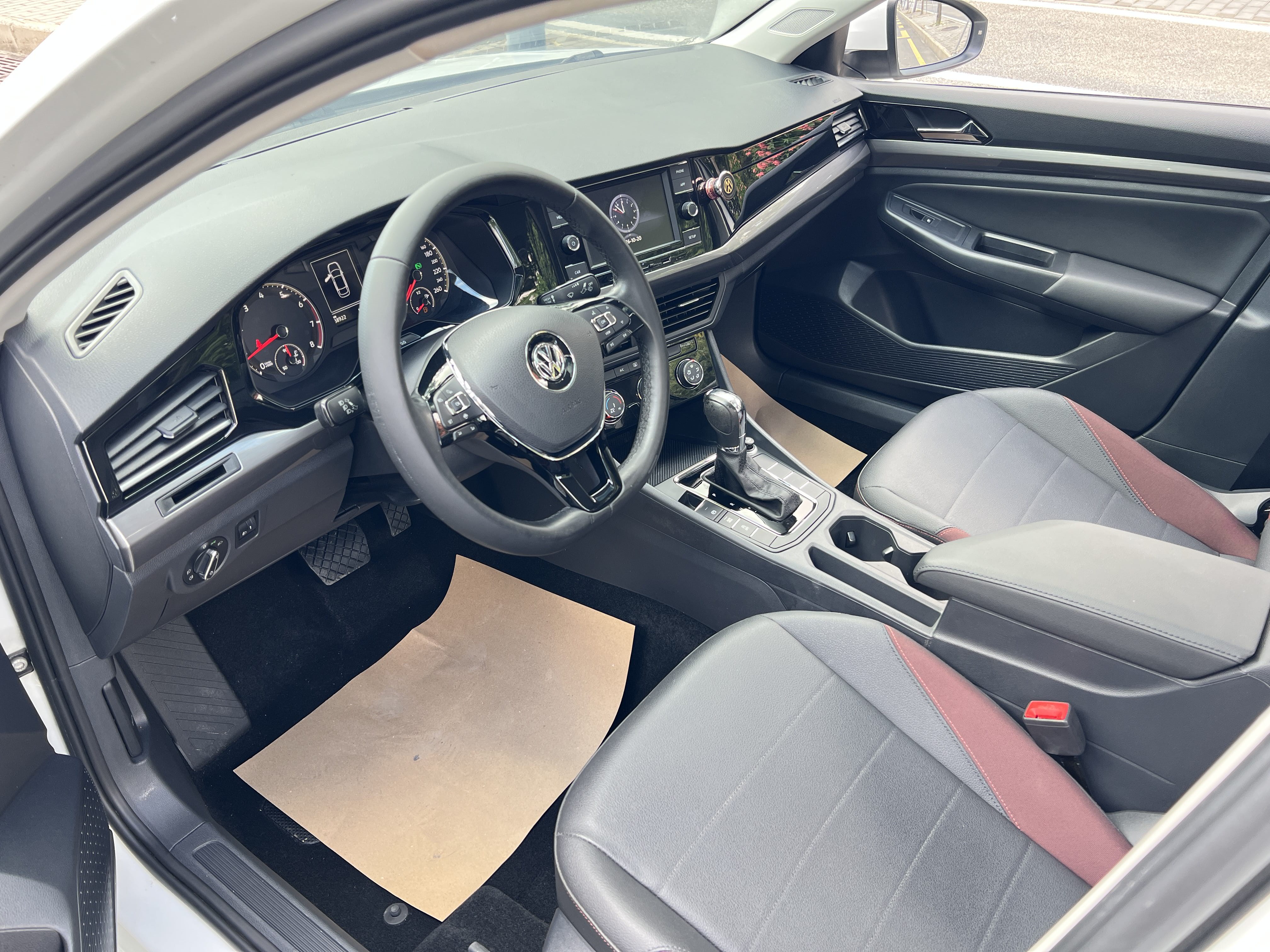 Volkswagen Bora 2020 image de voiture #8
