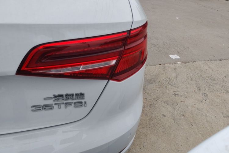 Audi A3 2019 car image #8