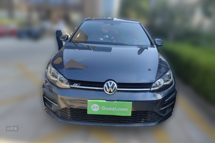 Volkswagen Golf 2018 car image #3