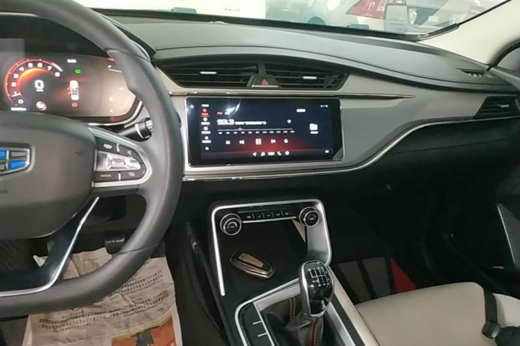 GEELY Binray 2019 image de voiture #13