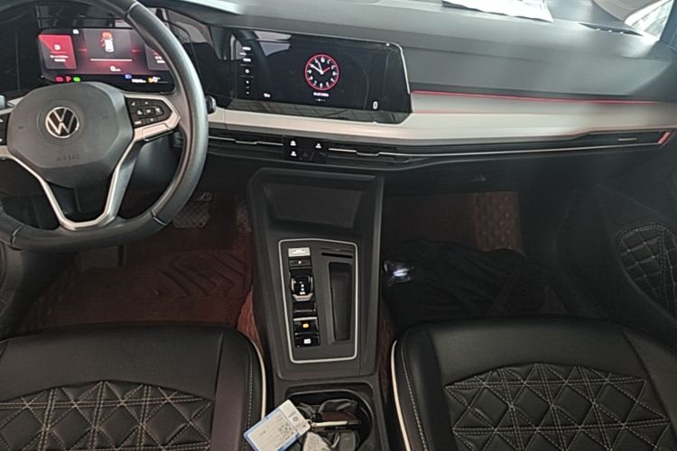 Volkswagen Golf 2021 car image #13