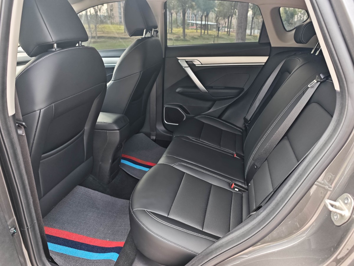 GEELY Coolray 2025 imagen de coche #9