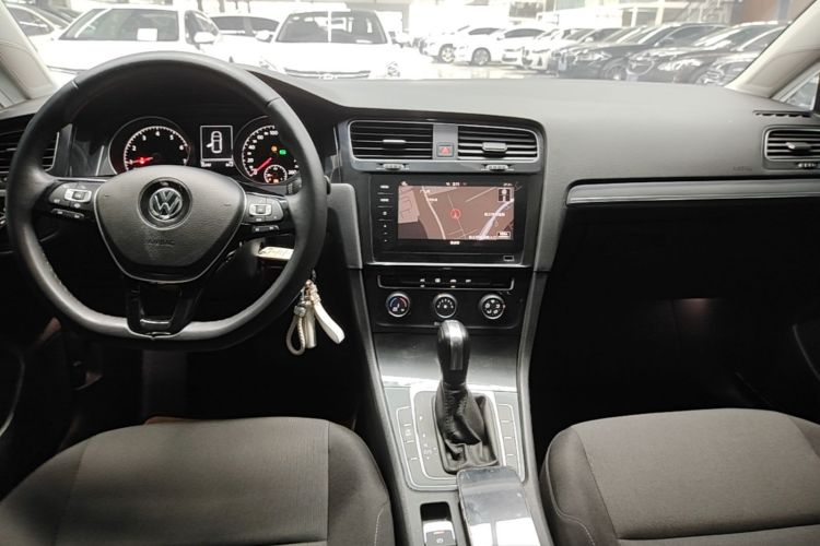 Volkswagen Golf 2020 #17 Volkswagen Golf 2020 car image #17