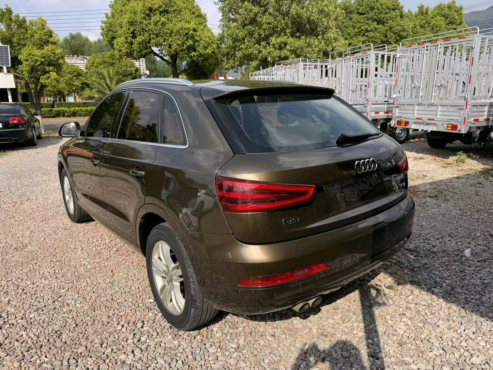 Audi Q3 2013 car image #6