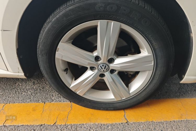 Volkswagen Lavida 2018 car image #9