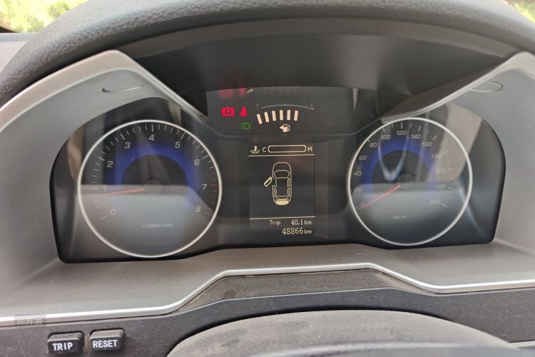 GEELY Emgrand 2015 #13 GEELY Emgrand 2015 car image #13