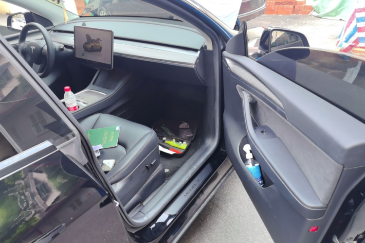 Tesla Model Y 2022 #23 Tesla Model Y 2022 car image #23