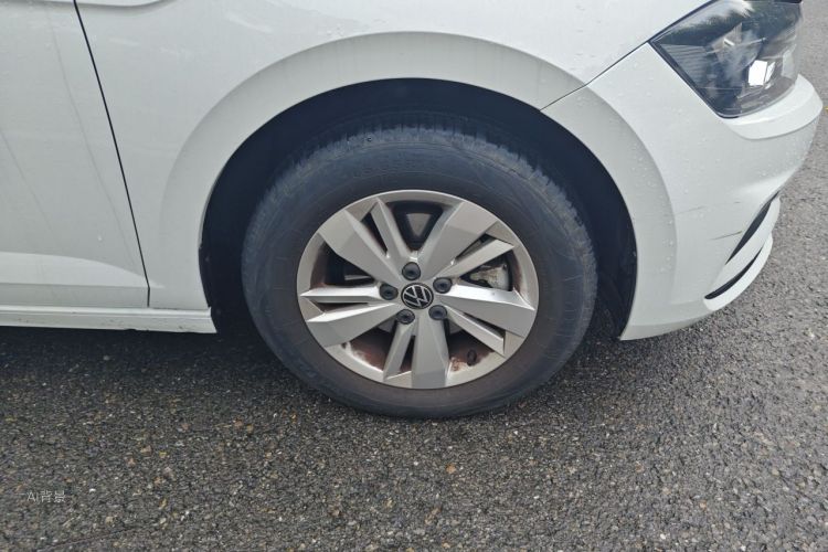 Volkswagen Polo 2023 car image #9
