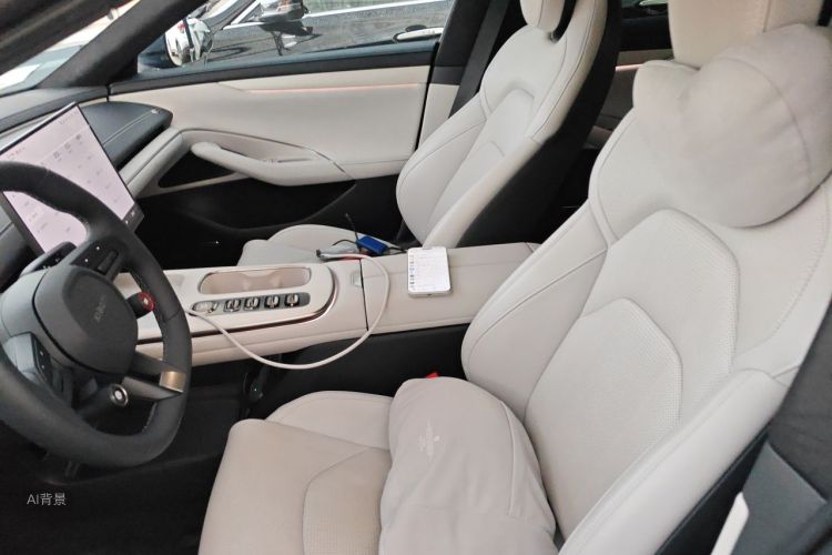 MI SU7 2024 immagine di auto #17