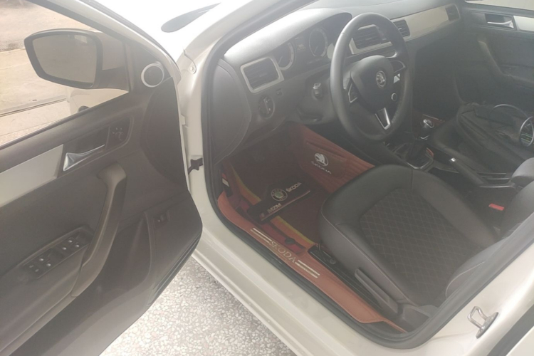 Skoda Rapid 2019 #16 Skoda Rapid 2019 image de voiture #16