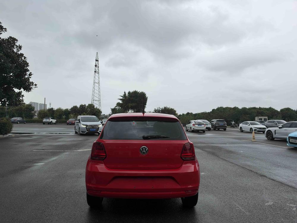 Volkswagen Polo 2016 car image #5