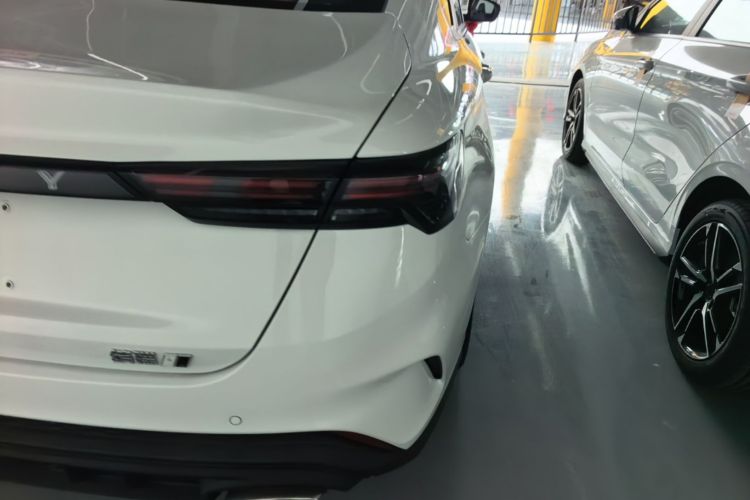 GEELY Binray 2026 #8 GEELY Binray 2026 car image #8
