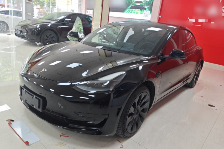 Tesla Model 3 2022 car image #2
