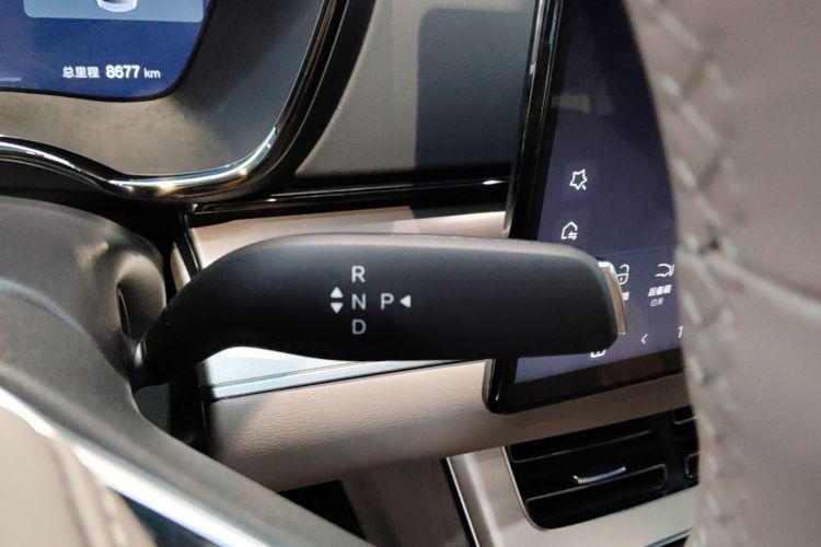 BYD Han 2025 car image #14