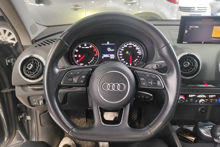 Audi A3 2019 car image #11