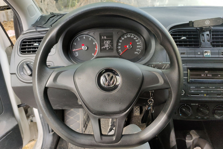 Volkswagen Polo 2018 imagem de carro #11