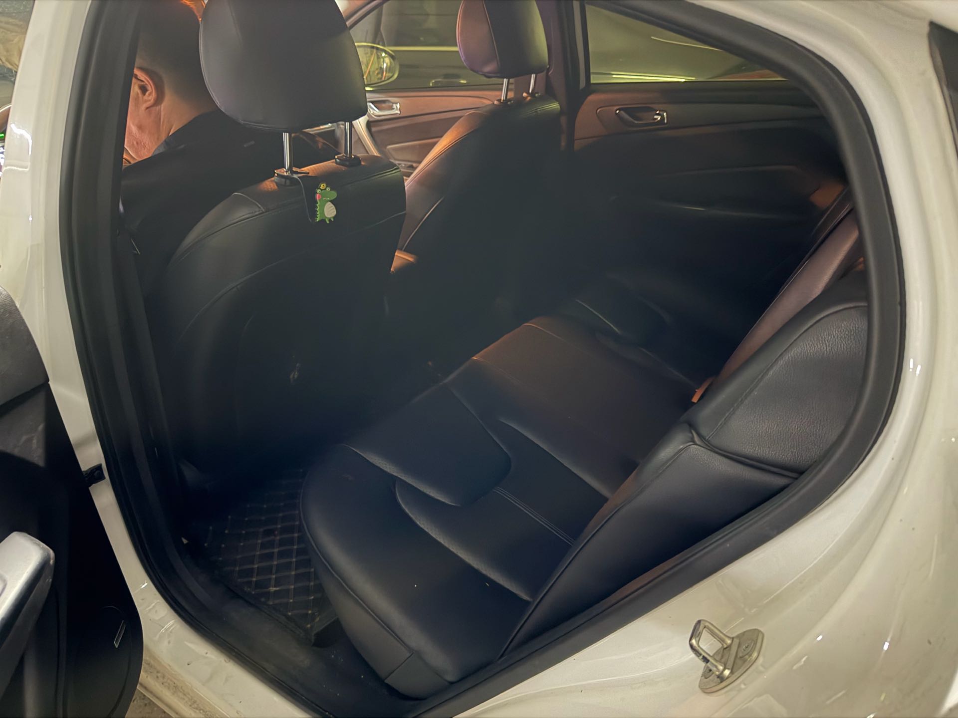 2019 #2 2019 car image #2