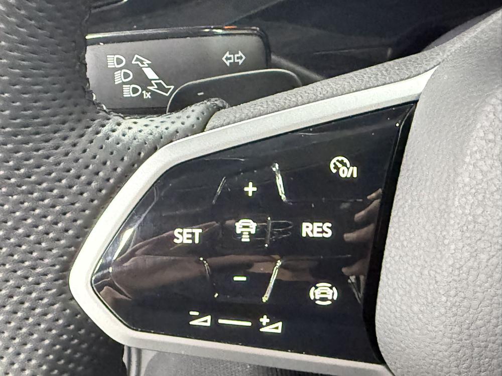 Volkswagen Golf 2021 car image #7