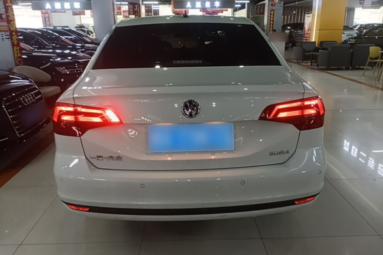 Volkswagen Bora 2023 car image #6