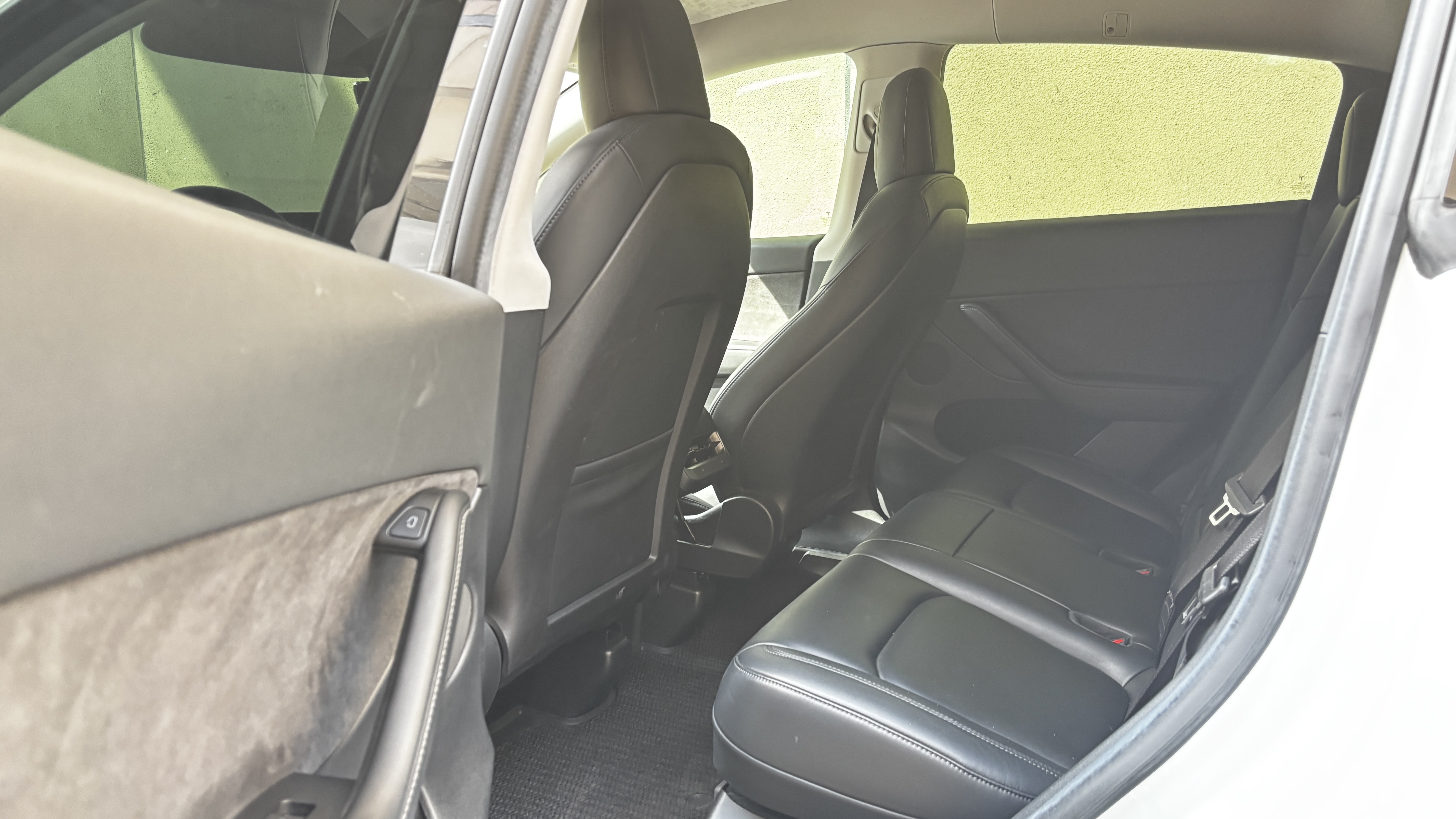 Tesla Model Y 2022 #7 Tesla Model Y 2022 car image #7