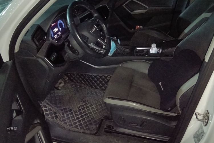 Audi Q3 2021 immagine di auto #17