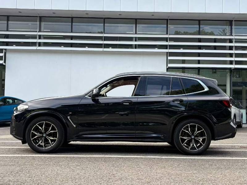 BMW X3 2024 car image #3