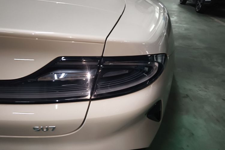 MI SU7 2025 car image #8