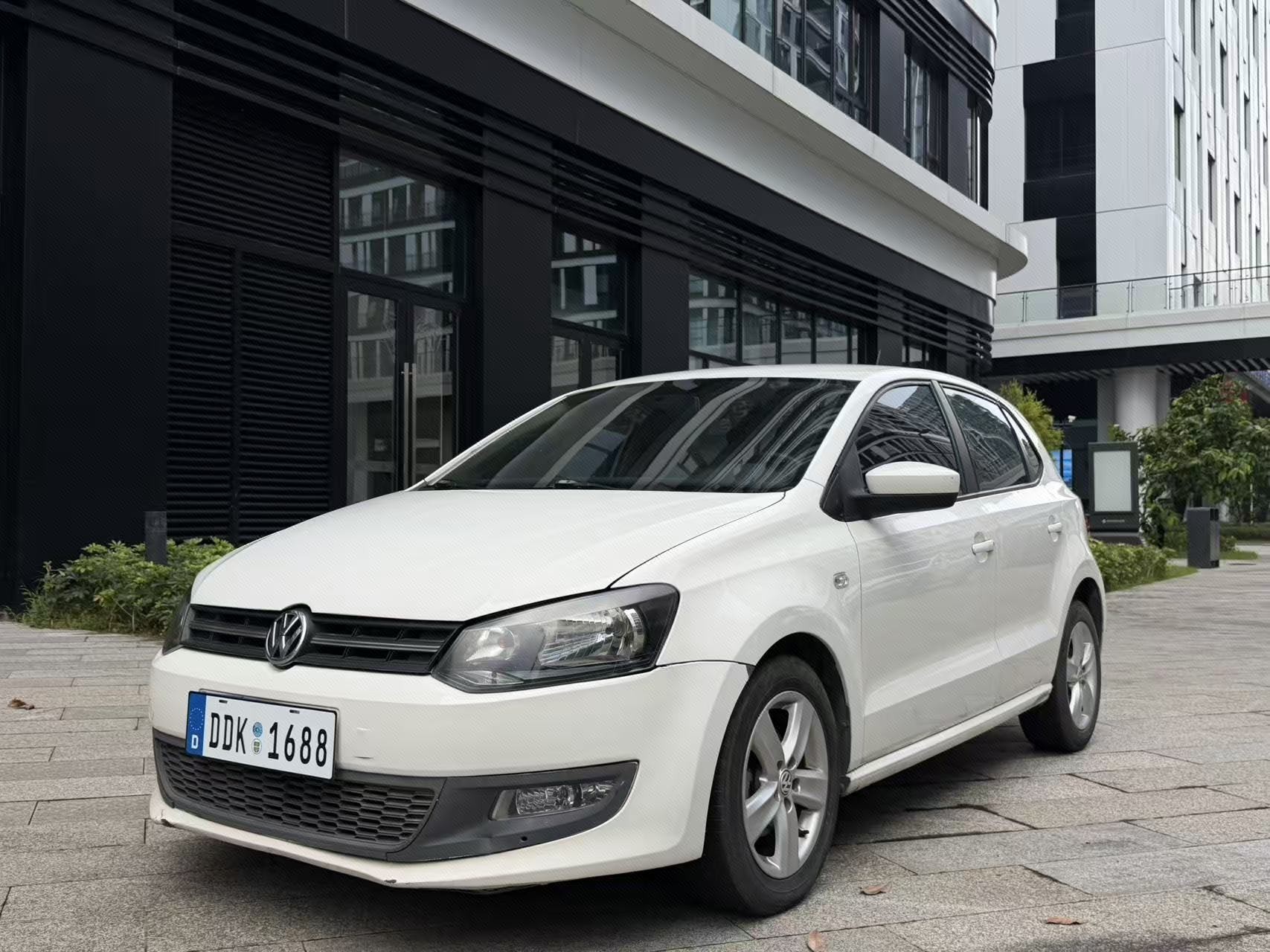Volkswagen Polo 2012 Volkswagen Polo 2012 car image