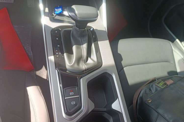 2025 #14 2025 immagine di auto #14